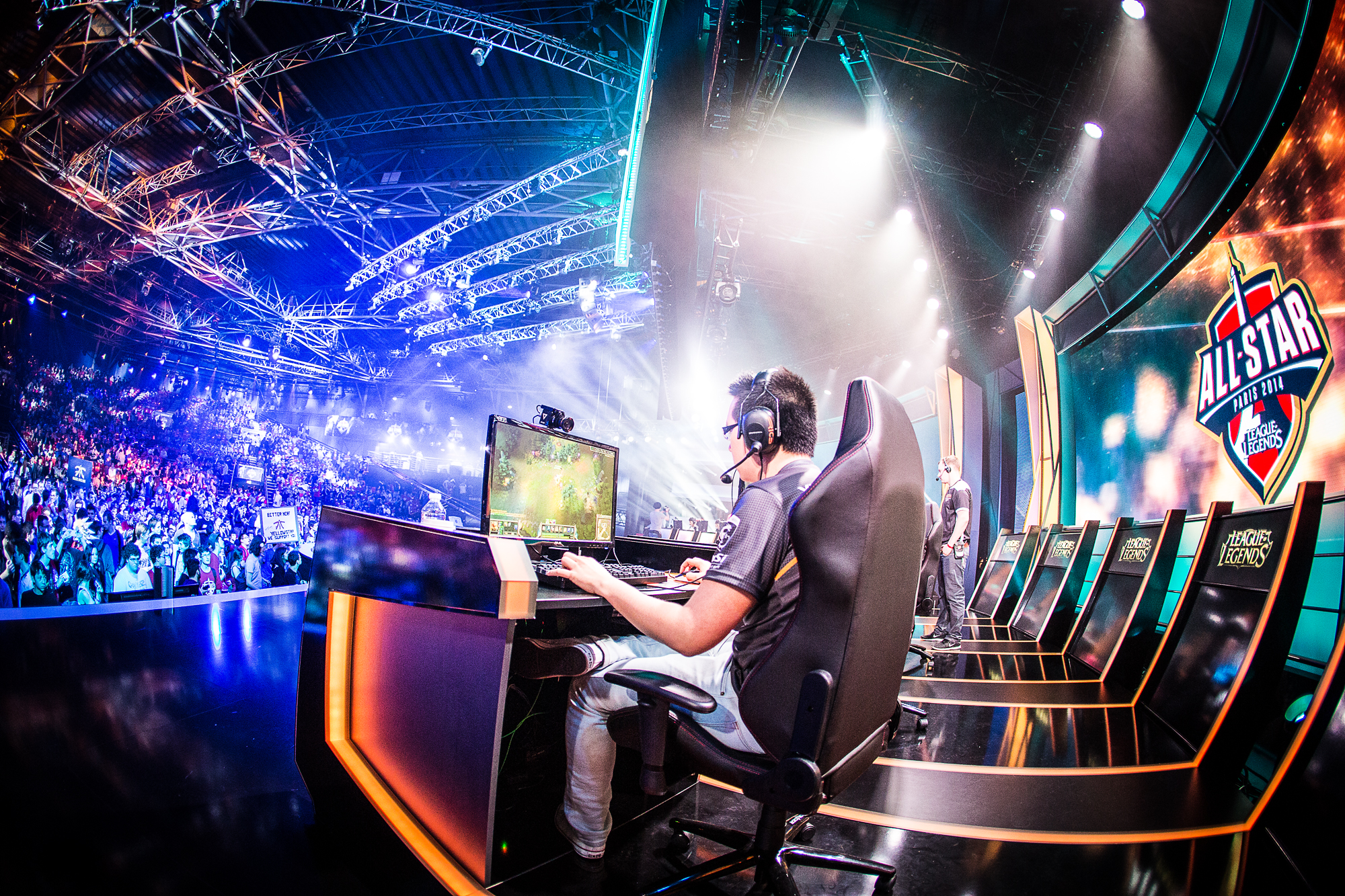 Traditional Sports and Esports Collaborations: The Birth of Next-Generation Fandom