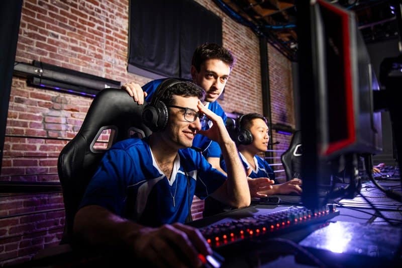 How to Become an Esports Player Step-by-Step Guide